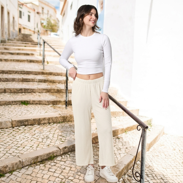 Mad Dog Lounge Women's Pajama Pants, Wide-Leg Cropped Capris, Casual Night Sleep Summer PJ Bottoms for Ladies- Off White