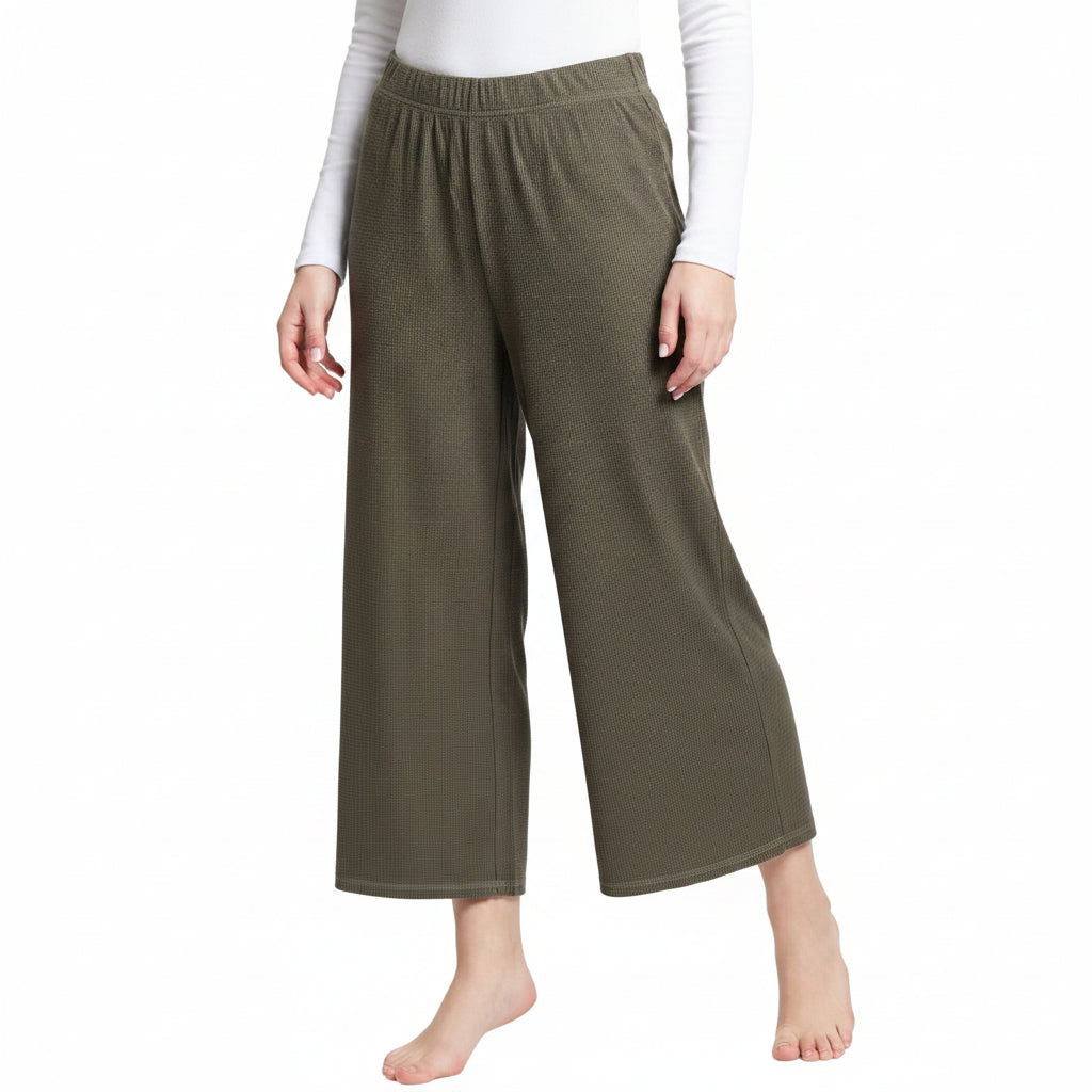 Mad Dog Lounge Women's Pajama Pants, Wide-Leg Cropped Capris, Casual Night Sleep Summer PJ Bottoms for Ladies