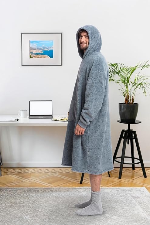 Mad Dog Men's Sherpa Fleece Wearable Blanket Hoodie - Cozy Long Sleeves Hooded Poncho Jacket For Adults, One Size