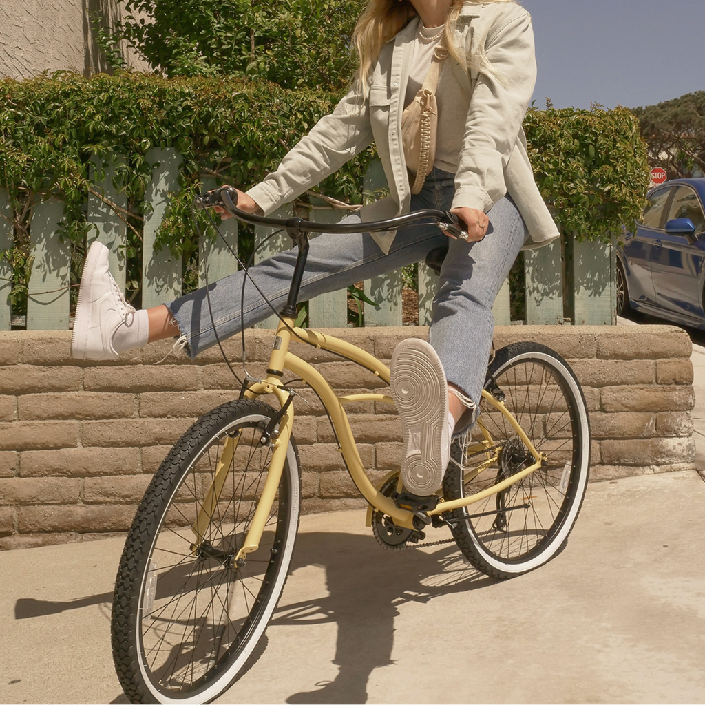 sixthreezero Women's Around the Block 7-Speed Beach Cruiser Bike - Cream (Pre-Assembled)
