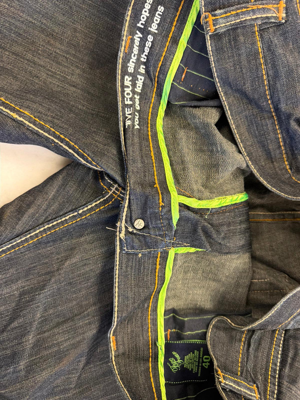 FIVE FOUR Distressed Bootcut Jeans (Size 40)